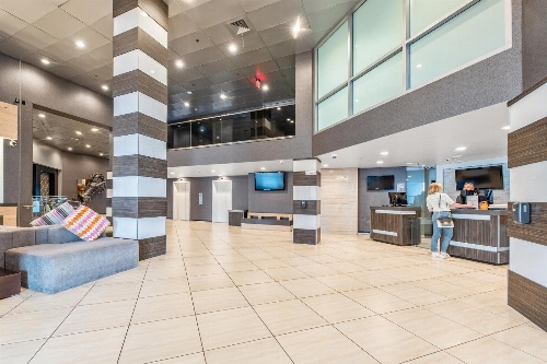 Hotel Huntington Beach image 2